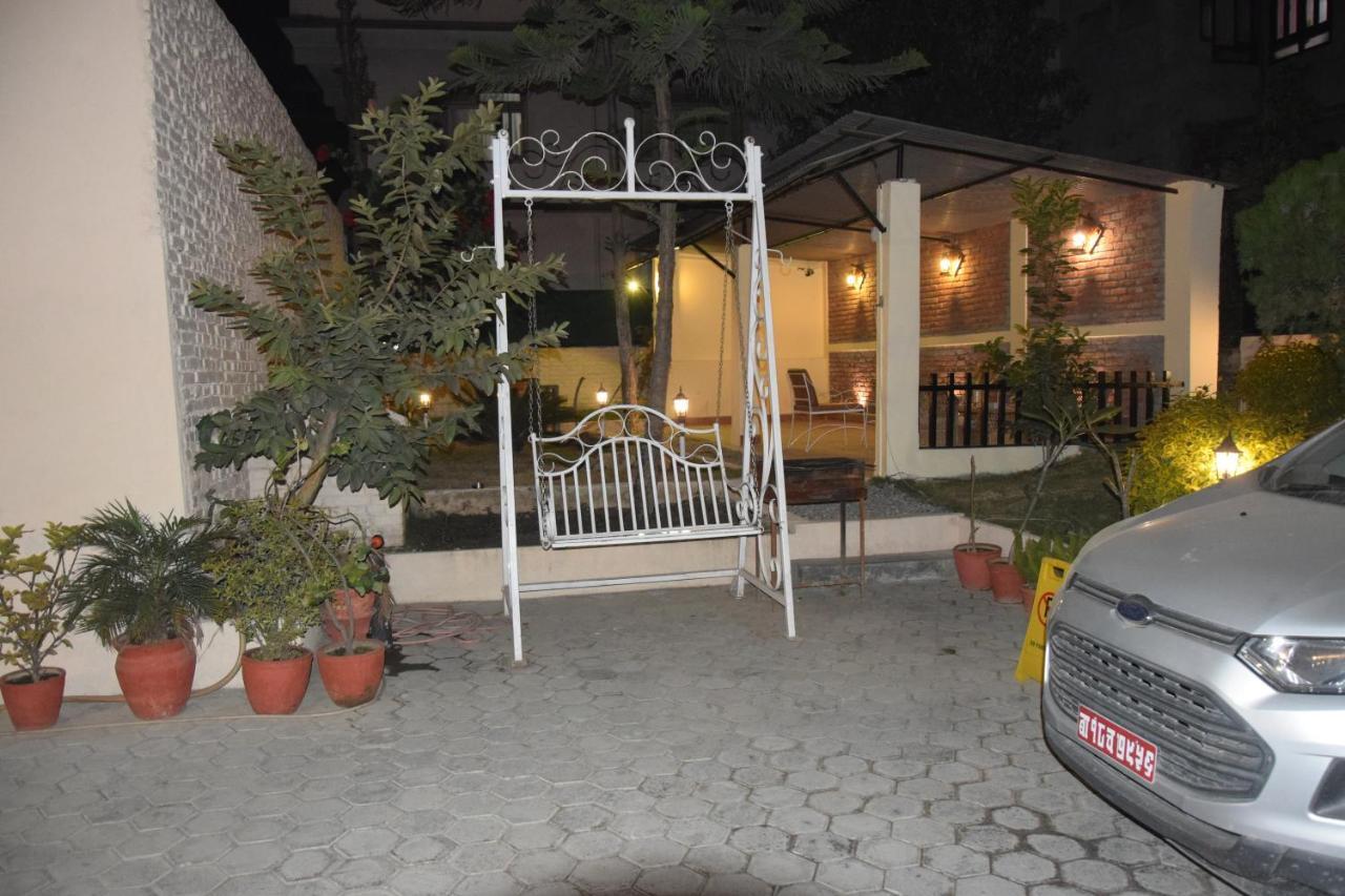 Hotel Siraaj Lalitpur Exterior photo